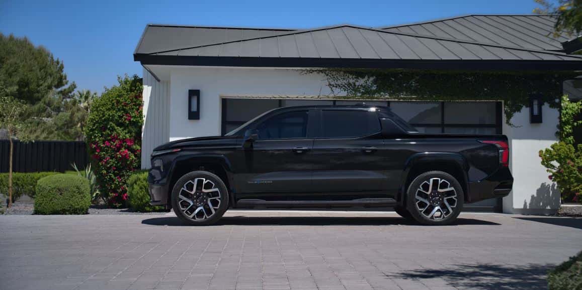 2025-Chevy-Silverado-1500-EV-Exterior