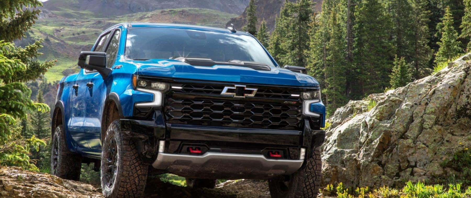 2022-Chevrolet-Silverado-ZR2-001