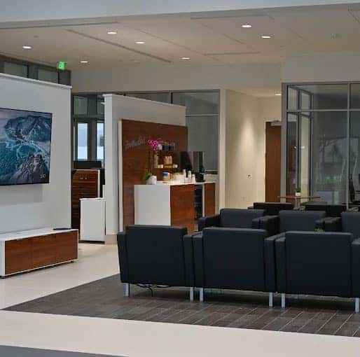 BMW Service Lounge