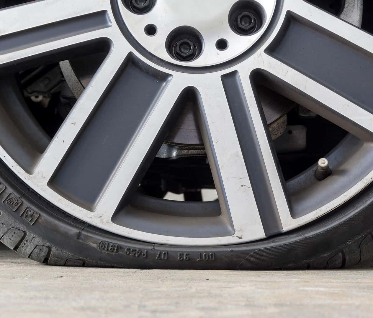 Signs You Need Tire Repair 