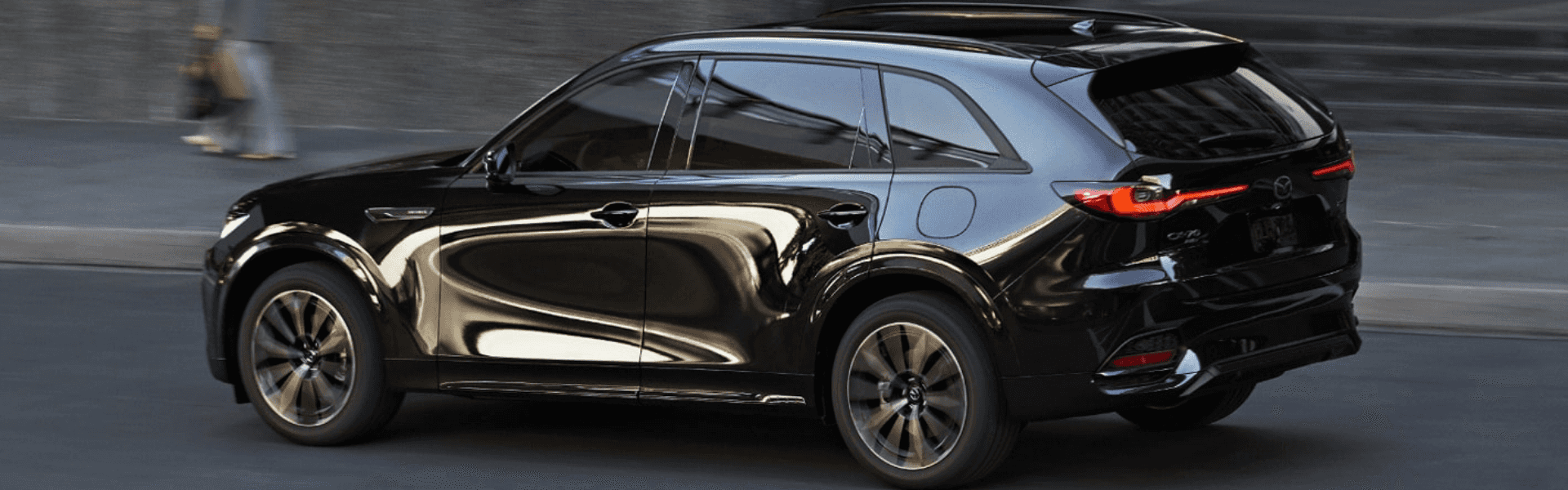 2024 Cadillac Lyriq vs 2024 BMW iX