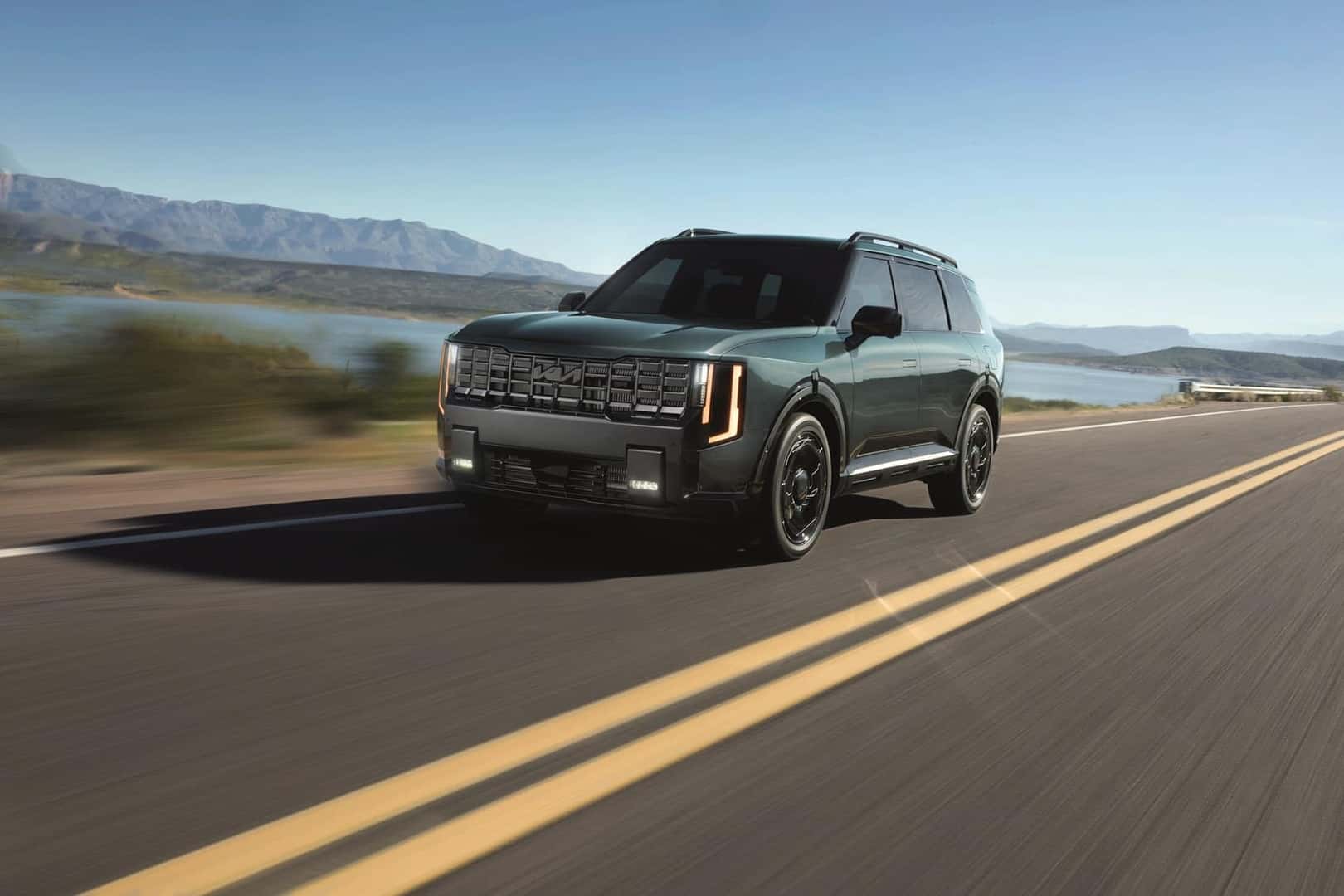 2027 Kia Telluride Hybrid vs Subaru Forester Wilderness Hybrid