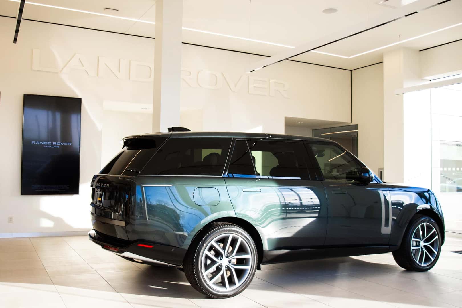 Belgravia Green 2024 Land Rover Range Rover SE