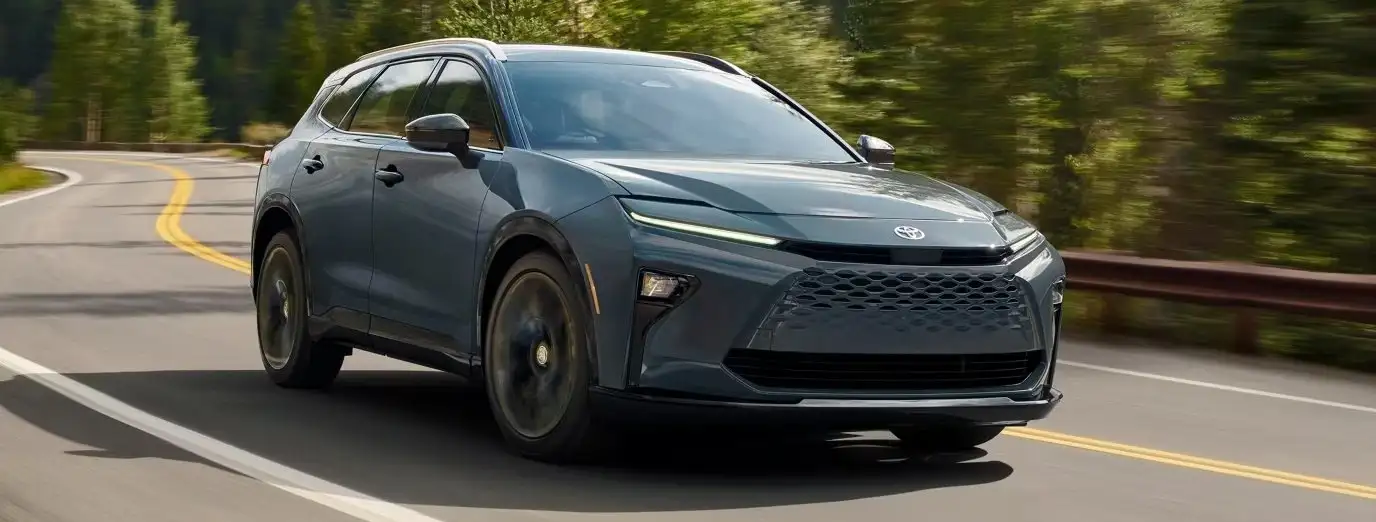 2026 toyota crown signia hero