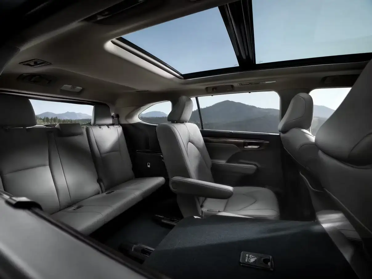 2026 toyota highlander inteior