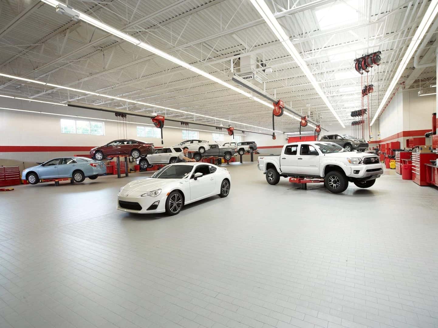Toyota Service Bay at Peter Boulware Toyota of Columbia