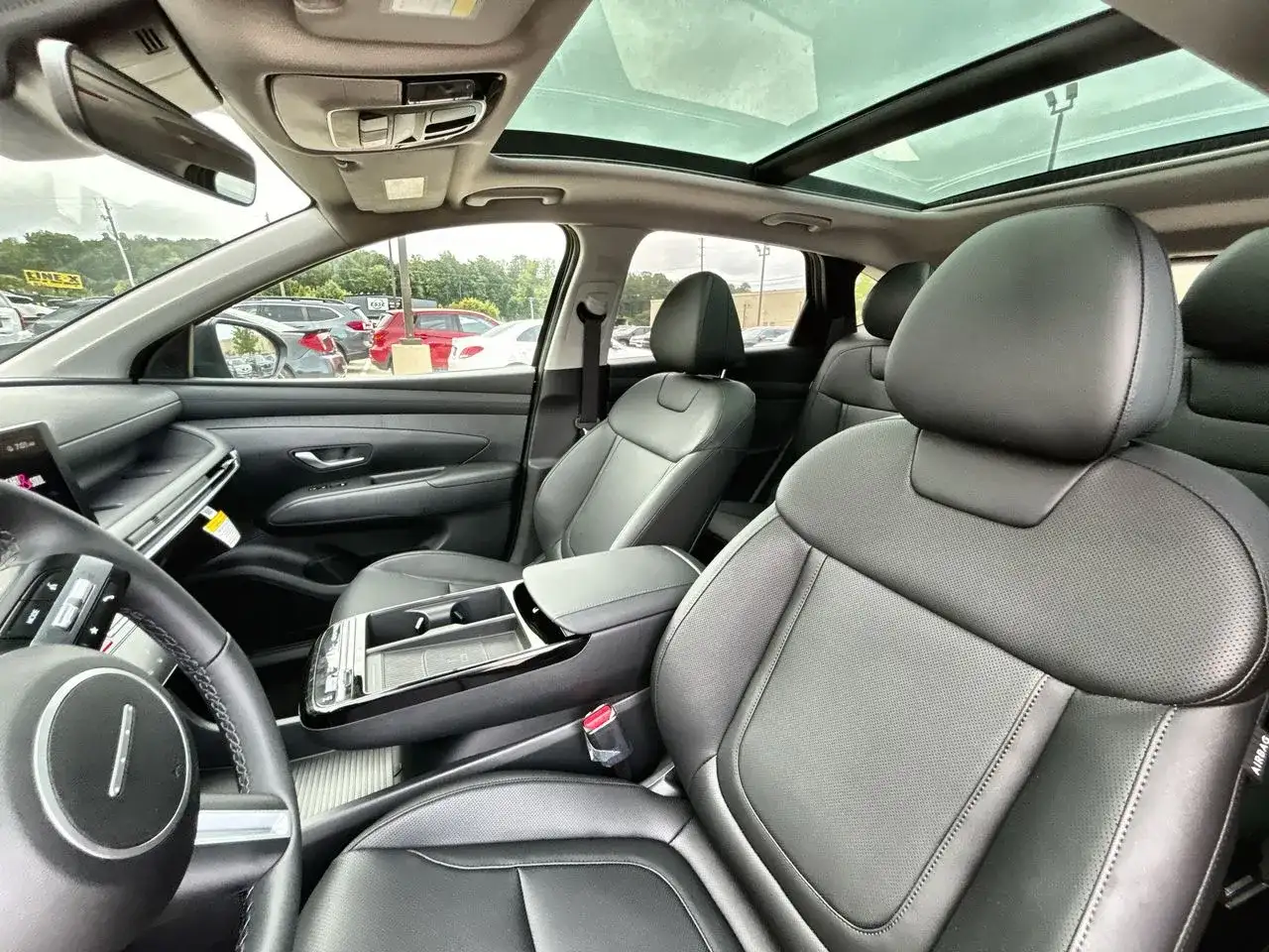 2025 Hyundai TUCSON Hybrid front seats