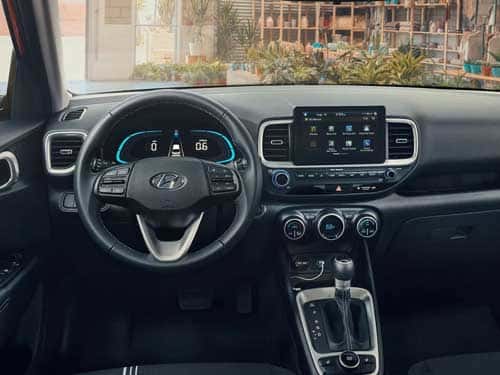 2025 Hyundai VENUE dash