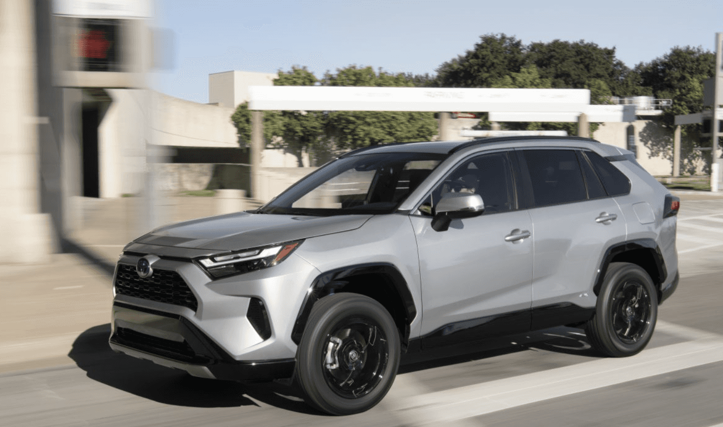 What's the Difference Between the RAV4 Prime and RAV4 Hybrid? Landers