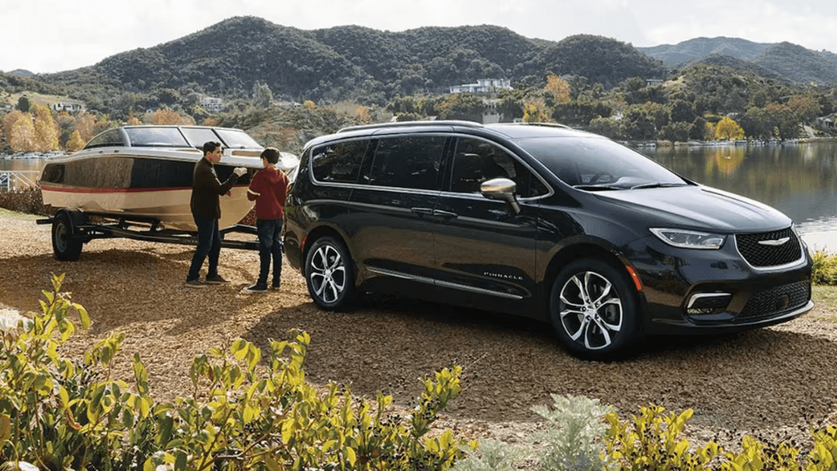 2026 Chrysler Pacifica trim levels available at a Transitowne dealership near Lancaster