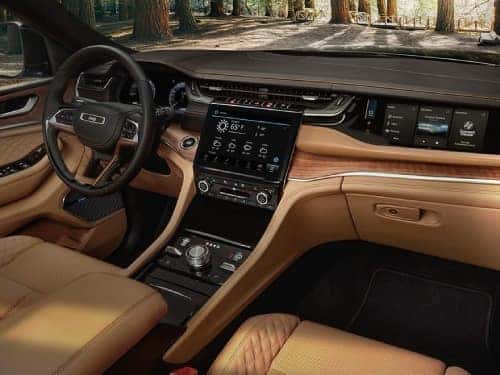 2024 Jeep Grand Cherokee 4xe view of dash area