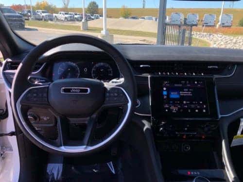 2025 Jeep Grand Cherokee view of dash