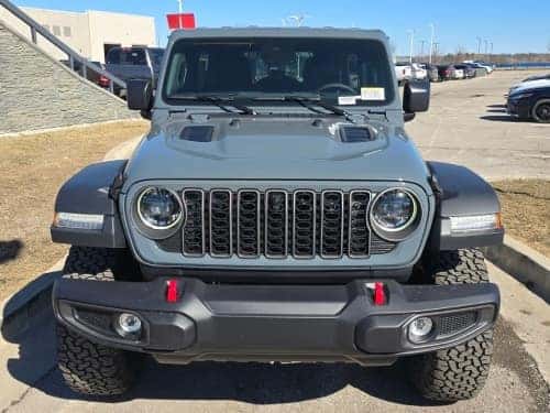 2025 Jeep Wranlger exterior frontal view