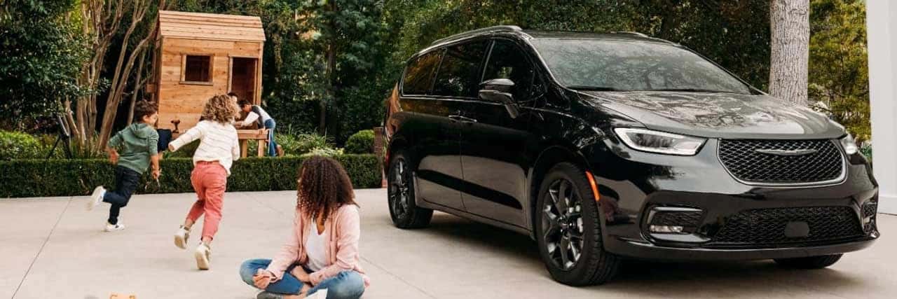 2023 Chrysler Pacifica in Ottawa, Kansas