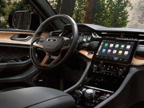 2024 Jeep Grand Cherokee interior view of dash